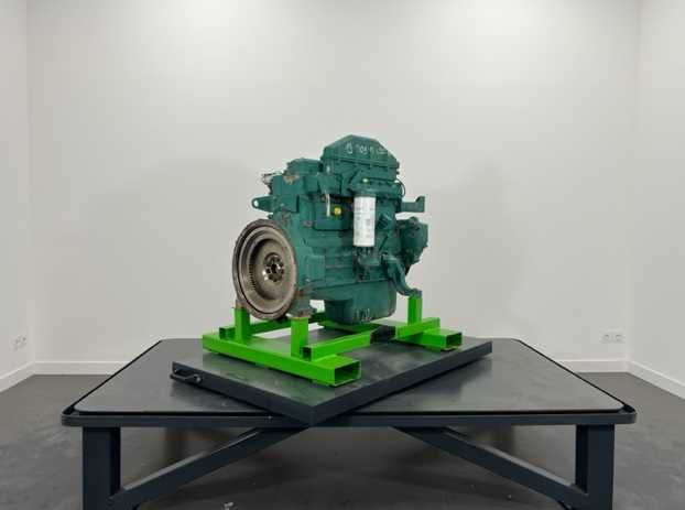 Miniatură: Motor Volvo TD63KBE SH verificat pt. incarcatoare frontale Volvo din seria L90