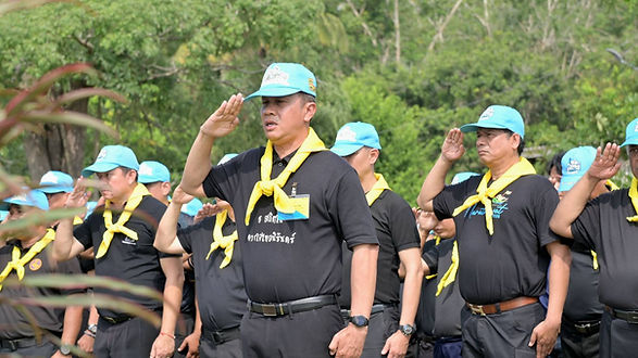กล่องสีขาว.jpg