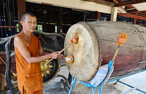 กล่องสีขาว.jpg