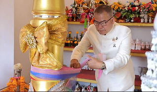 กล่องสีขาว.jpg
