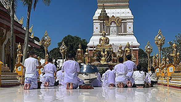 กล่องสีขาว.jpg