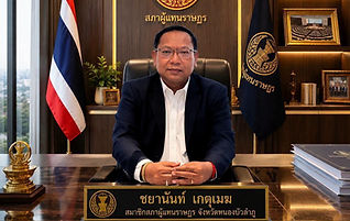 กล่องสีขาว.jpg