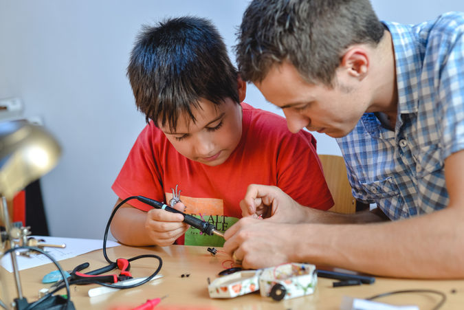 Bun venit pe blogul Micilor Electroniști