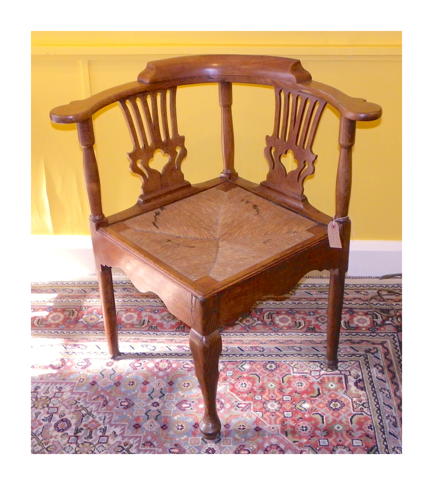 CORNER CHAIR £230