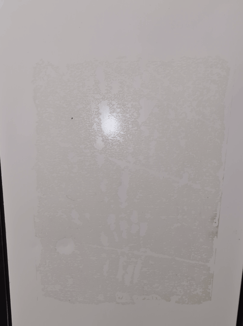 Nettoyage cryogénique d'adhésifs