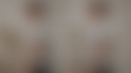 Concetto di dolore cervicale e mobilità dell’anca che mostra compensazioni posturali, spalle arrotondate e cambiamenti nell’allineamento della colonna