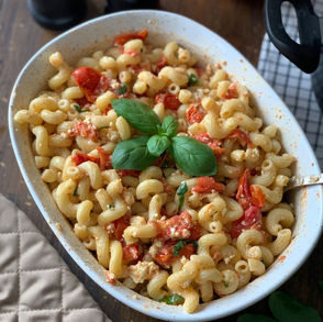 Baked Feta Pasta with Basil & Tomatoes