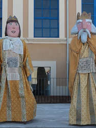 Trobada de gegantons, gegants d’escola i bèsties casolanes en motiu del 30è aniversari dels gegants i la colla.