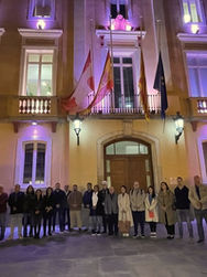 Blanes se suma al dol per les víctimes de l’accident ferroviari d’Urda amb un minut de silenci