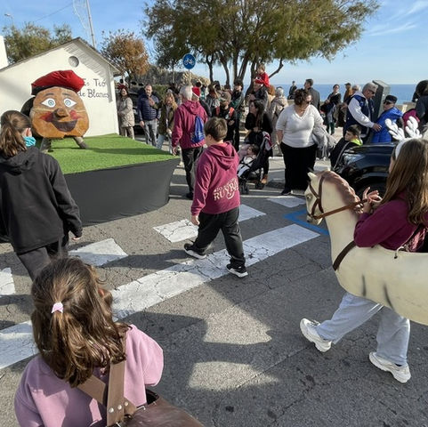 Blanes dona la benvinguda al Nadal amb la 22a Cercavila d’Arribada d’Es Tió