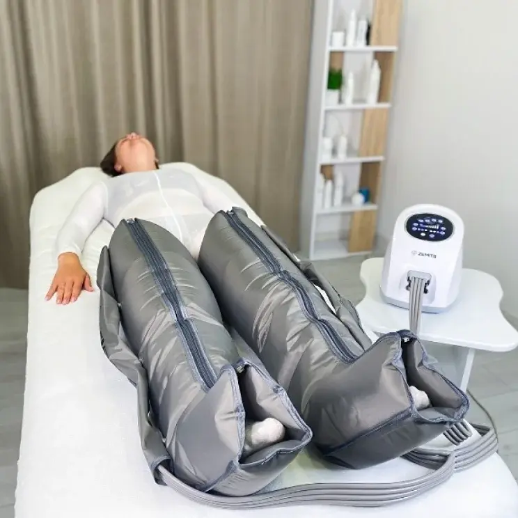 Pressotherapy session for lymphatic drainage at Infinity Wellness clinic