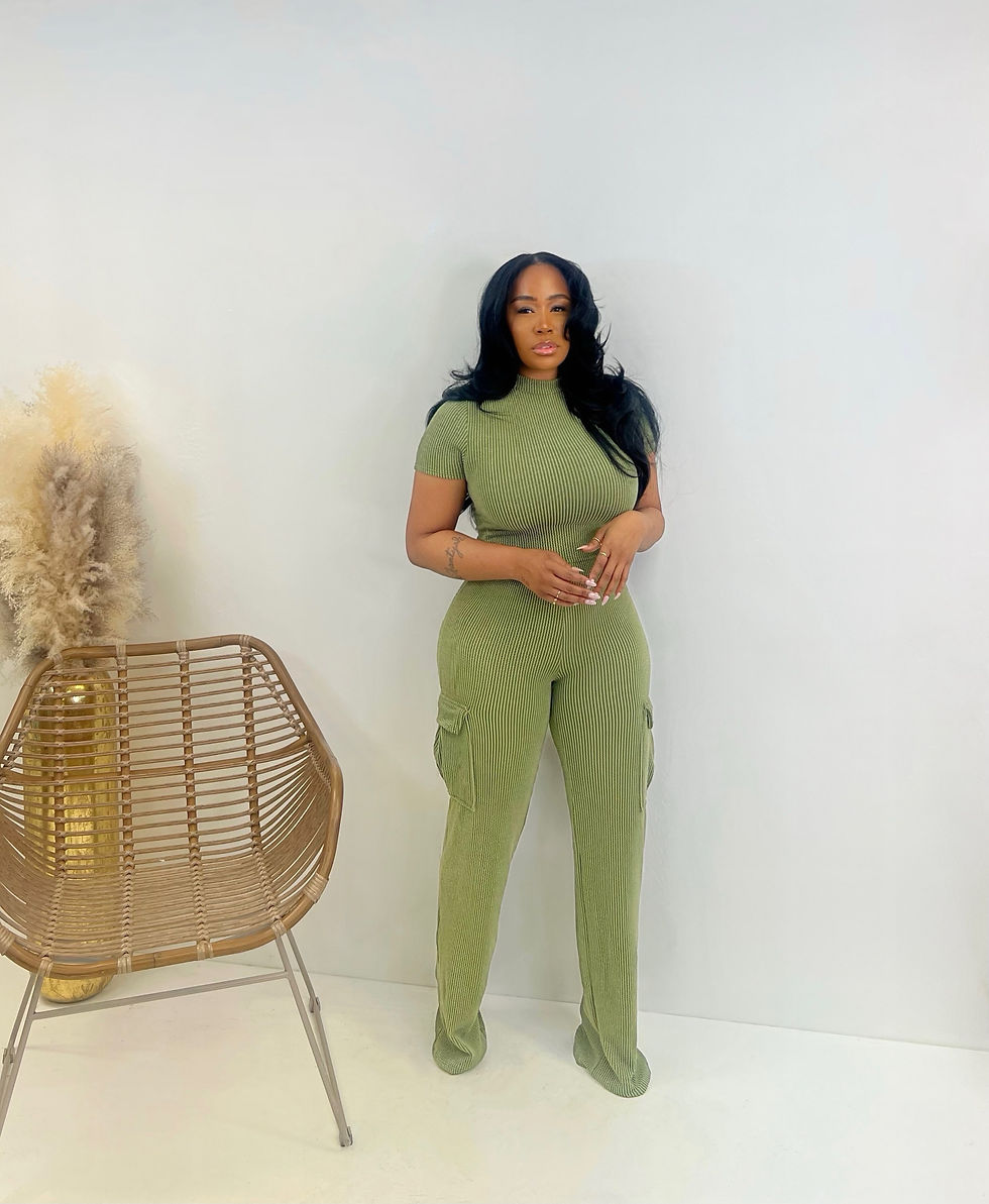 Thumbnail: Ari Two Piece Set “Olive” 