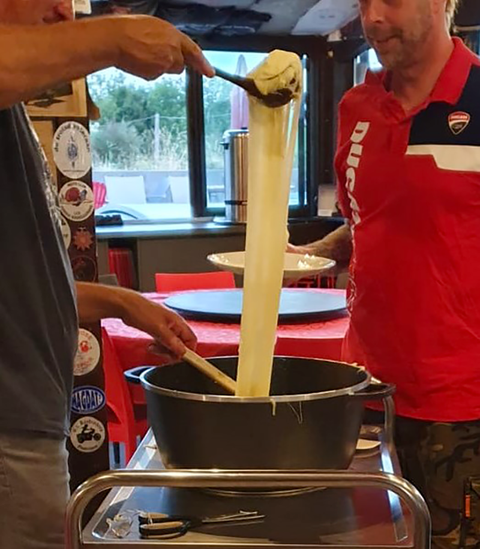 Aligot - Camping Moto Route 99 - Auvergne