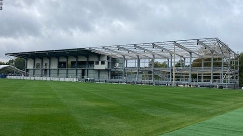 Application de peinture intumescente sur charpente métallique : 4 000 m²