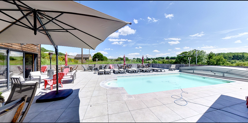 Piscine- Camping Moto Route 99 - Auvergne