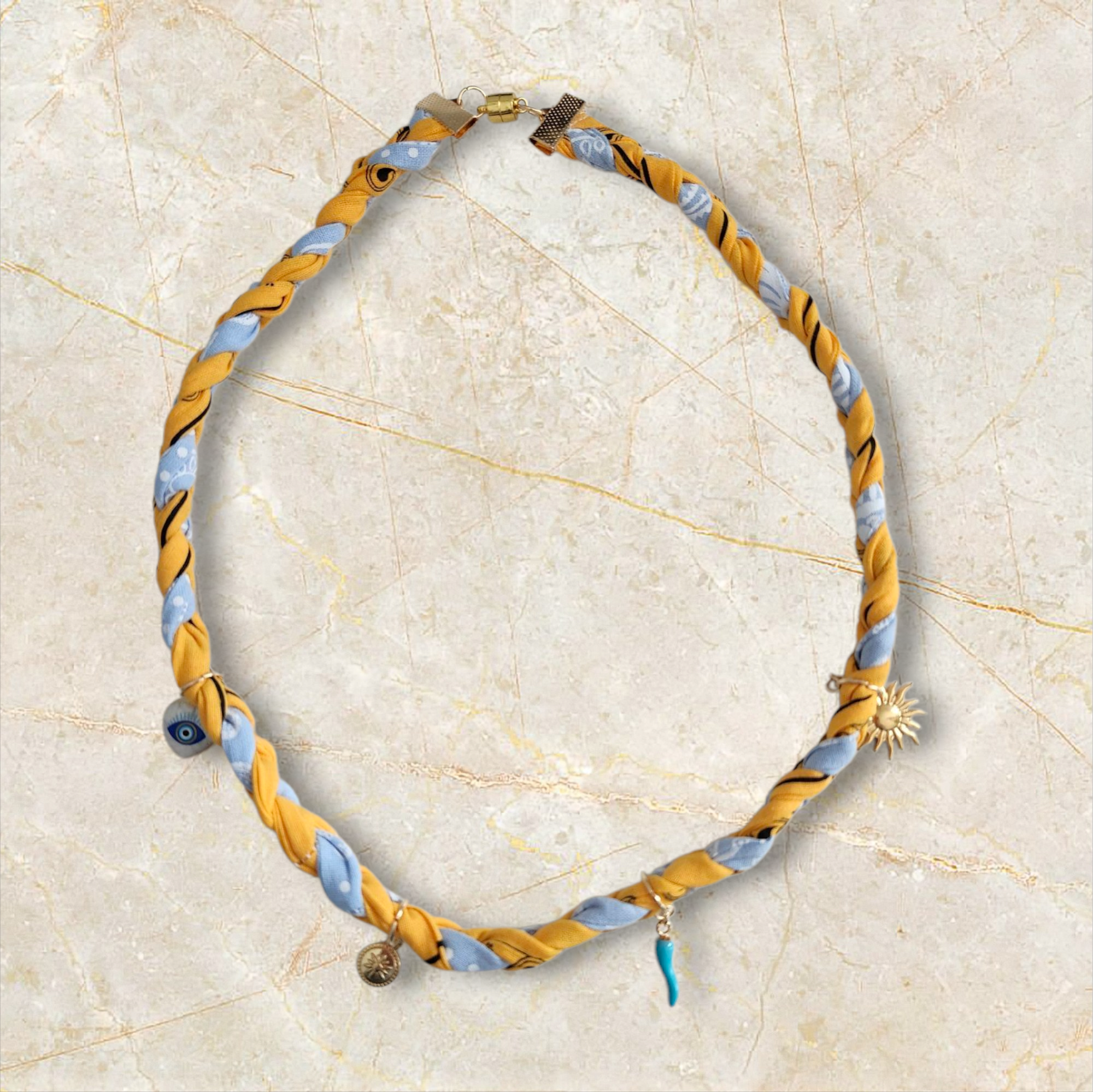 Collier Bandana à Pampilles style bohème.