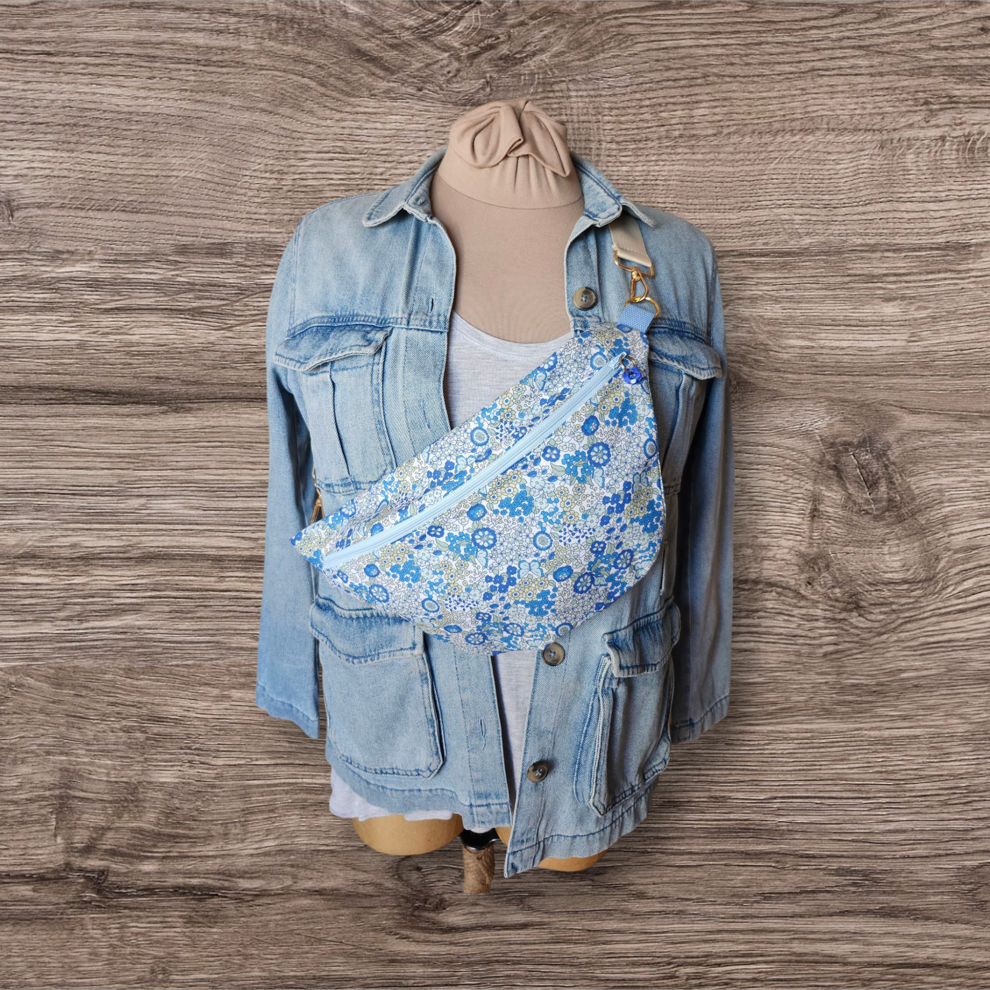 Sac Banane Liberty bleu.