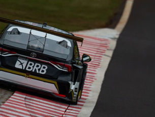 Enzo Elias lidera treino de Rookies da Stock Car Pro Series, em Cascavel