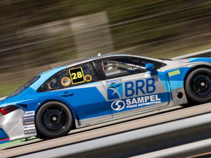 Embalado pela primeira vitória como titular na Stock Car, Enzo Elias mira o pódio correndo em casa