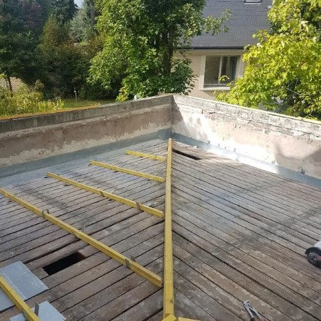 Rénovation de toiture en zinc dans l'Oise (60): Toit en zinc avant travaux de rénovation