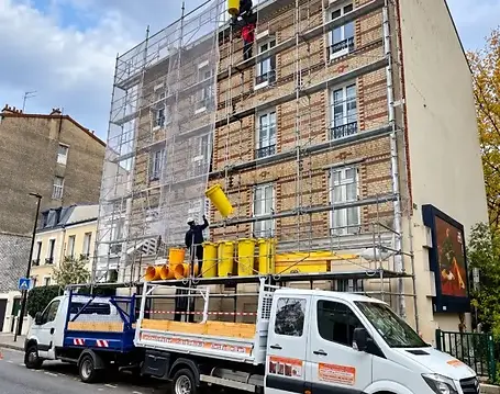 Matériels et équipements de STG Couverture 91 utilisés pour la mise en oeuvre de chantiers en Essonne