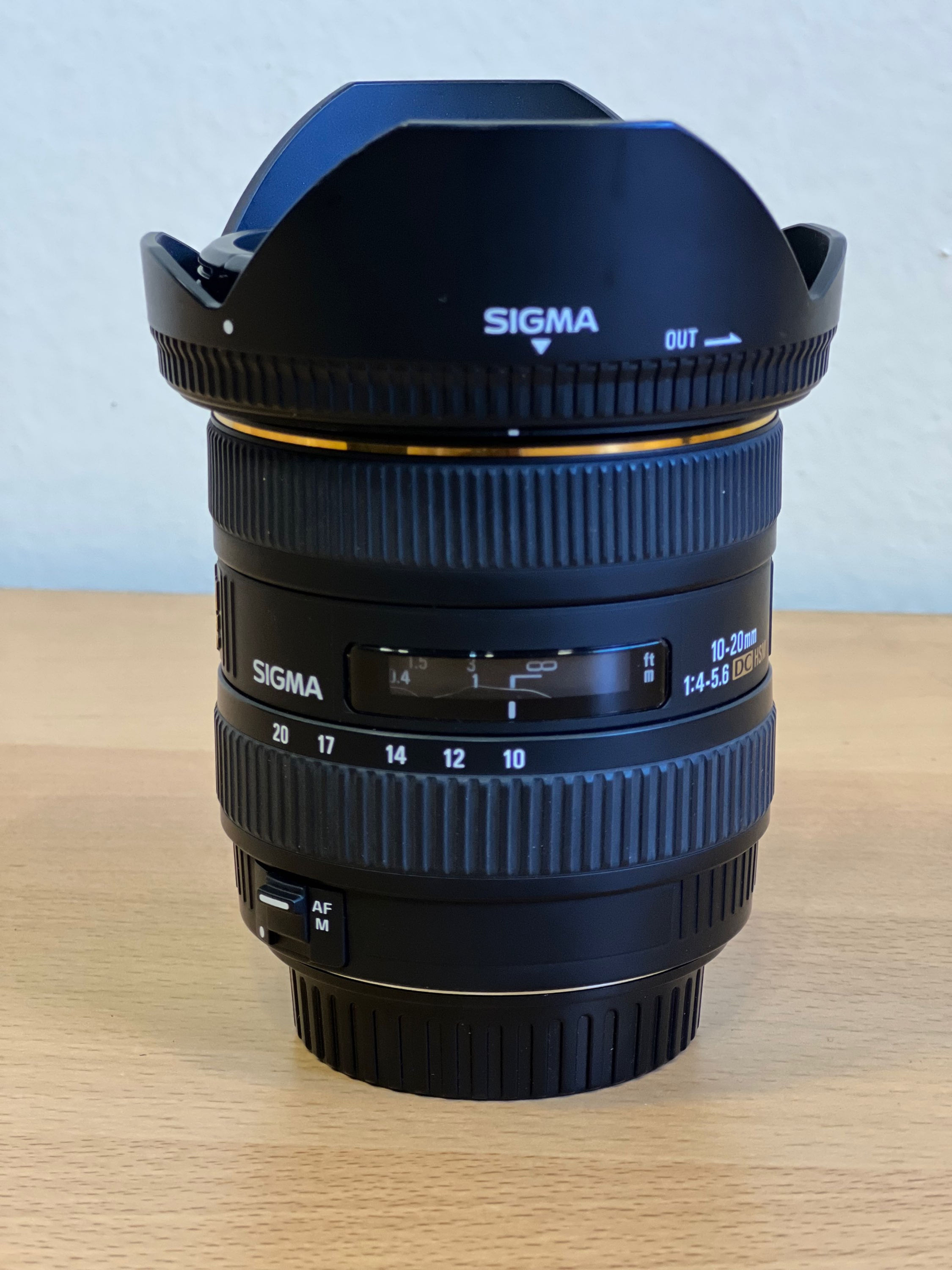 Sigma 10-20mm Lens front view with EX DC HSM