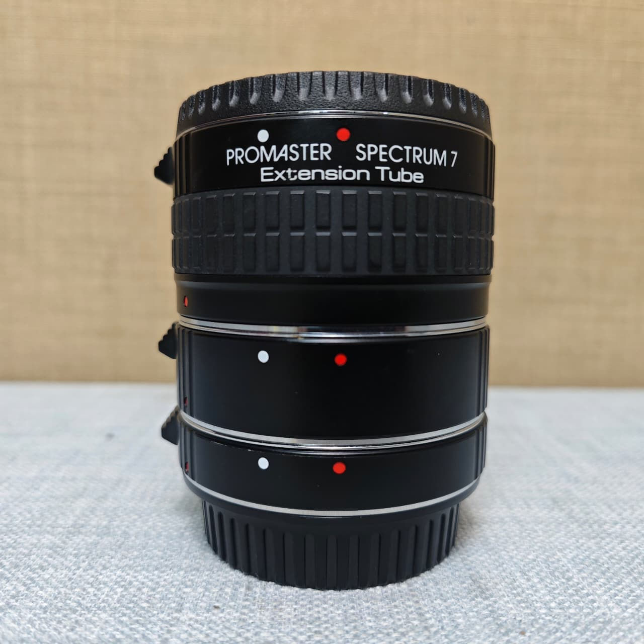 The Promaster Spectrum 7 Auto Extension Tube Set Canon EF is a high-quality macro accessory designed to turn your standard Ca