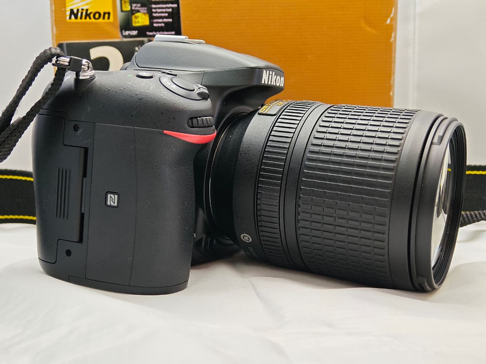 Thumbnail: Nikon D7200 DSLR Camera + 18-140mm VR Lens Extremely Low Shutter Count