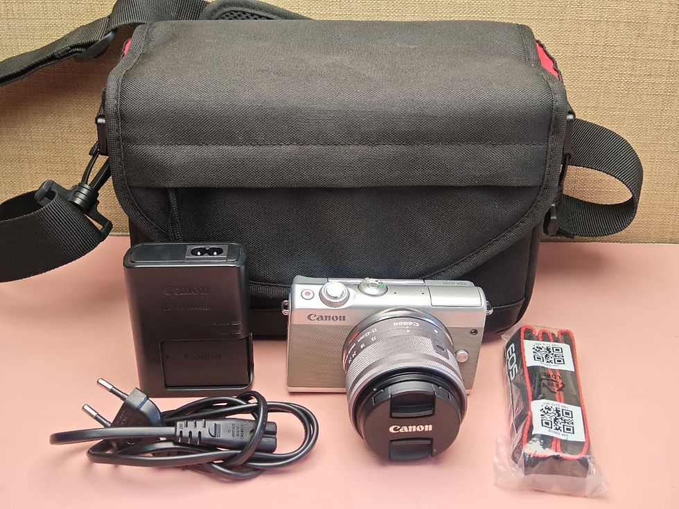 Canon EOS M100 + EF-M 15-45mm IS STM – Excellent Condition
