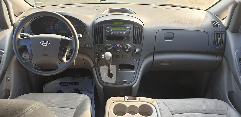 Thumbnail: Hyundai Grand Starex 12seat-diesel-2011y