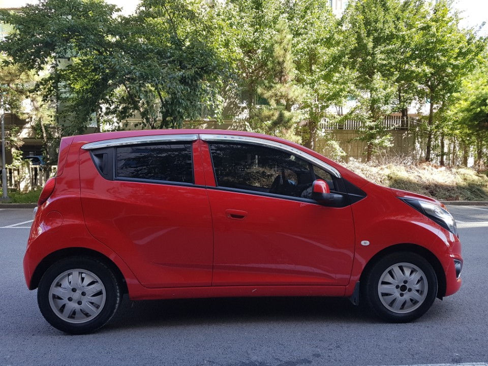 Миниатюра: Chevrolet Spark 1.0 DOHC -M/T