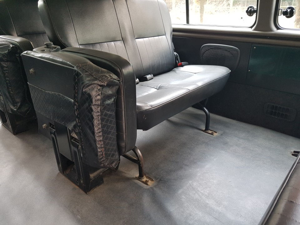 Miniature : HYUNDAI NEW GRACE 15passenger MINI-BUS