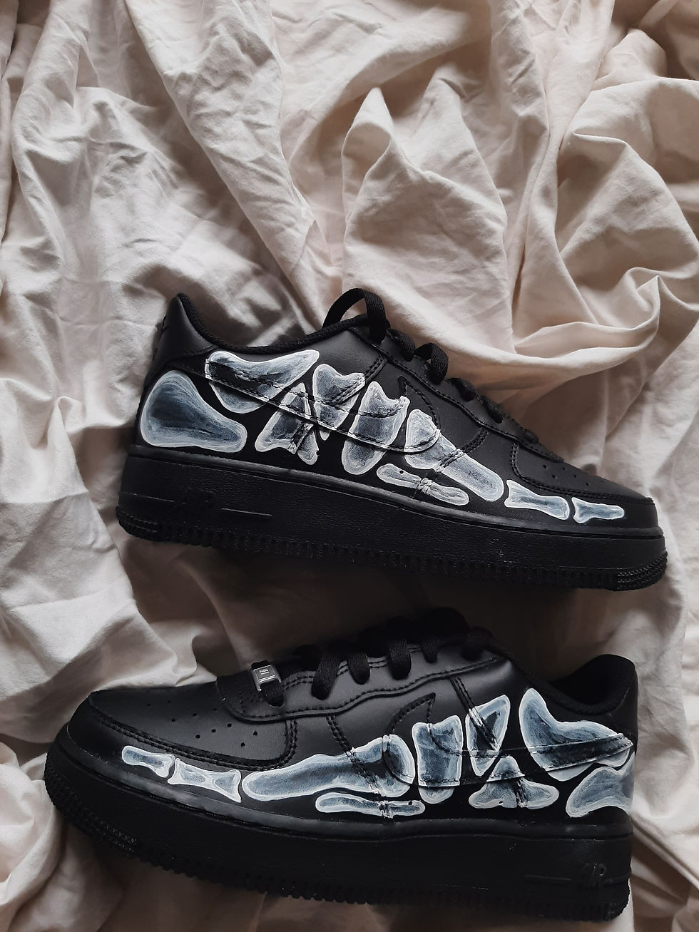 skeleton af1 white