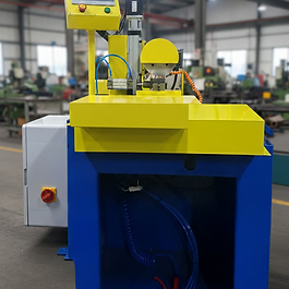 Yale anahtar şifre açma makinesi, kilit üretiminde kullanılan yale anahtarların şifre kanallarını hassas şekilde açan sanayi tipi üretim makinesidir. Akdersan Makine ve Kilit Sanayi üretimidir.