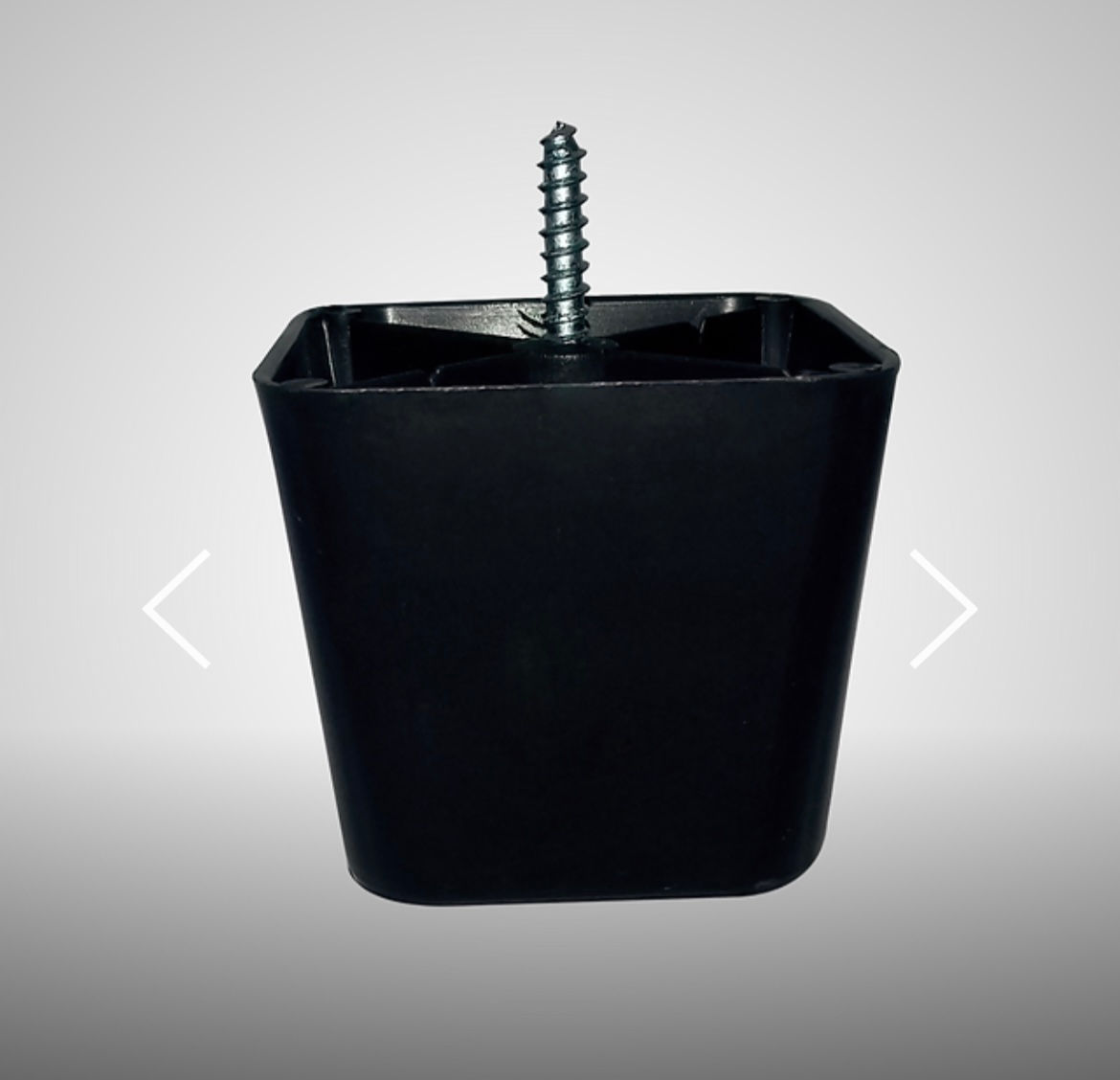 PÉ PLÁSTICO PIRÂMIDE PRETO 6CM