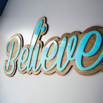 אותיות מעץ צפצפה