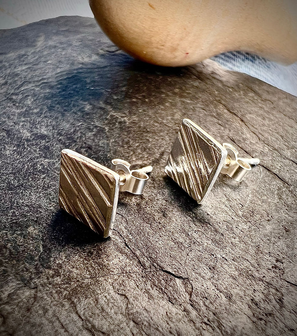 Thumbnail: Claire Studs