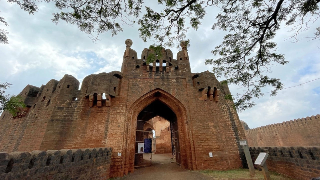 Mandu Darwaza