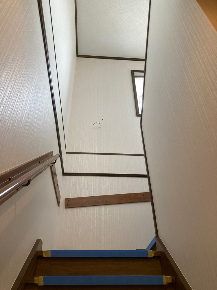 壁紙を替えると気分も変わります 仙台の内装リフォーム専門店インテリア井上にお問い合わせください