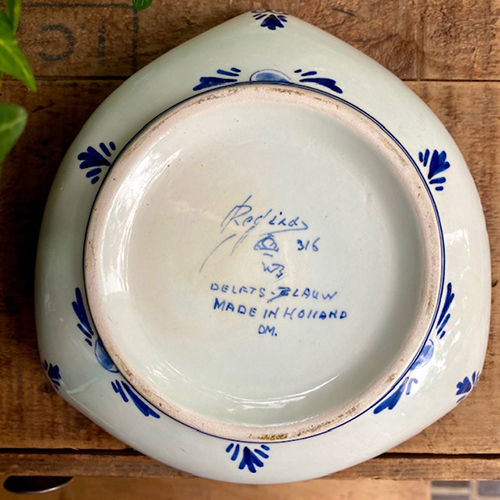 Thumbnail: Delft Blue Hand-Painted Bowl