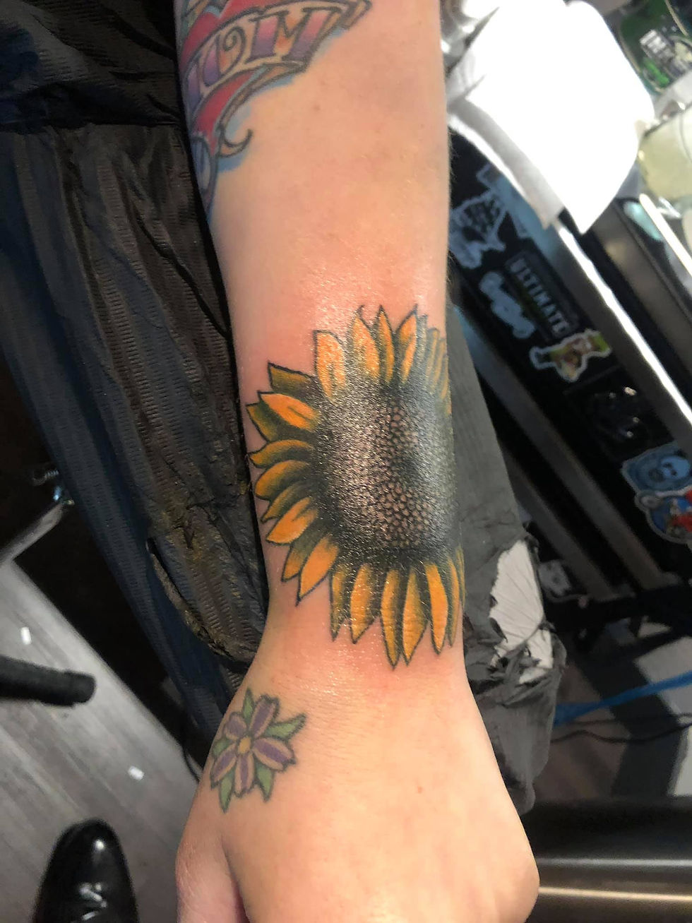 61562783_341809393185432_298563549063335