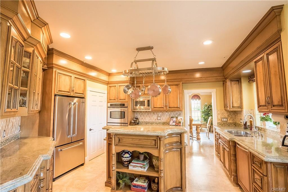 granada hills house for sale chefs kitchen open floor plan