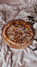 Pizza de pollo con champiñones