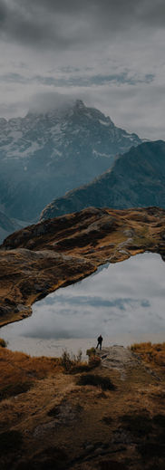 Lac de montagne en Hautes Alpes.