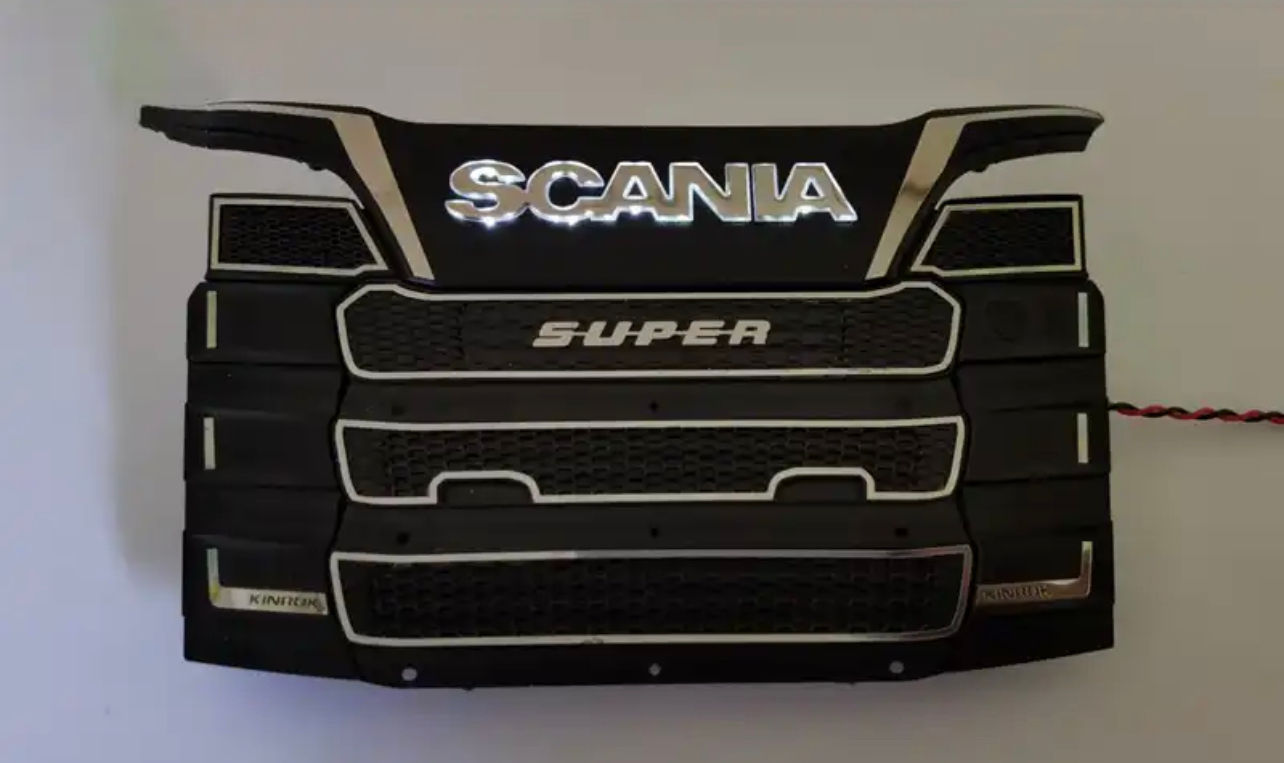 Beleuchtet Scania  1/14