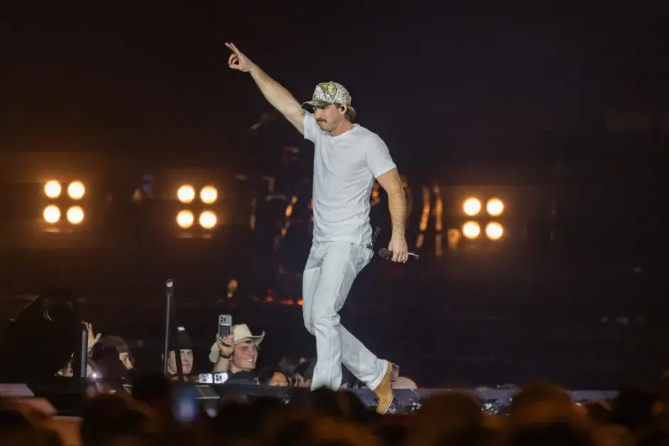 Morgan Wallen was joined by Thomas Rhett, Gavin Adcock and Vincent Mason on the opening night of his “Still The Problem” tour.