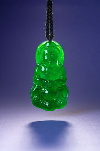 A Jadeite ‘guanyin’ Pendant,
Hong Kong Jewellery & Diamond Photography, Jewellery, Diamond, Photography, Gemstone, Gold, Jewellery Photography, Jewellery Photographer, Fine Jewellery Photography, Diamond Photography, Diamond Photography