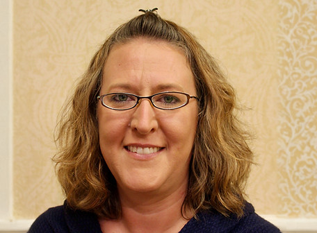 Shelly headshot_edited.jpg