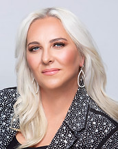 Julie Ducharme 1 .jpg