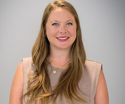 Simple Professional LinkedIn Profile Picture (1).png